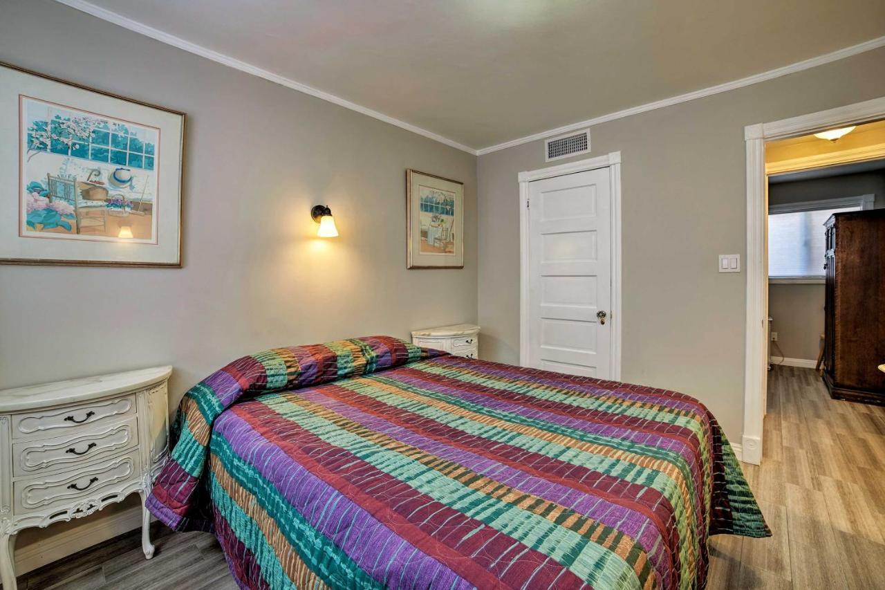 Updated Home On Catalina Island Walk To The Coast アバロン エクステリア 写真
